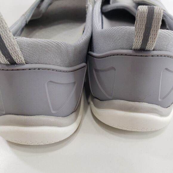 Lands End Woman's Grey Slip-ons / Flats, Size 7.5 - Picture 6 of 7